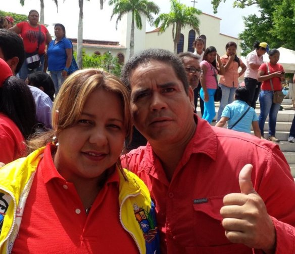 Angel Cruces Rangel, dirigente del PSUV y la candidata a diputada del Circuito 3 Ornella Arbeláez.